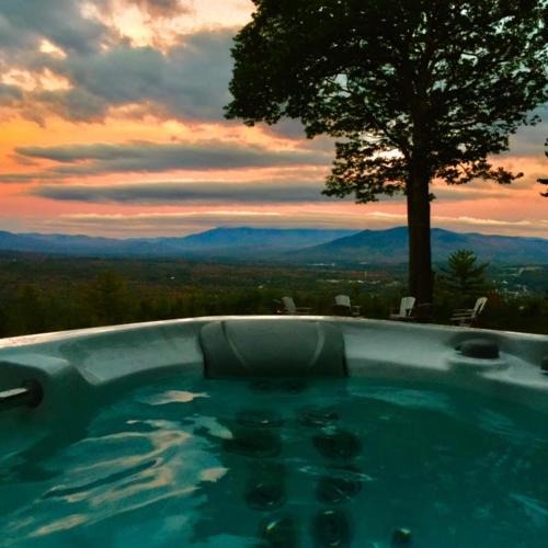 Whitefield House | RL Breathtaking views and grand unique style private mountain retreat 4WD recommended