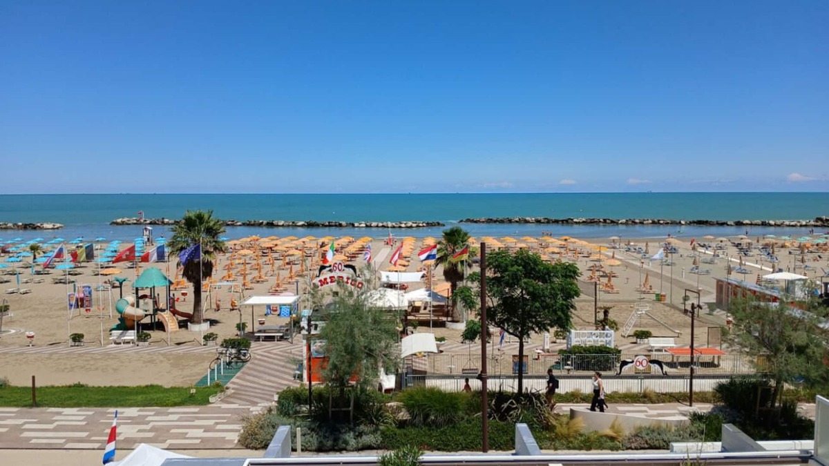 Torre Pedrera Apartment | RN003 - Torre Pedrera, exclusive three-room beachfront apartment with balcony