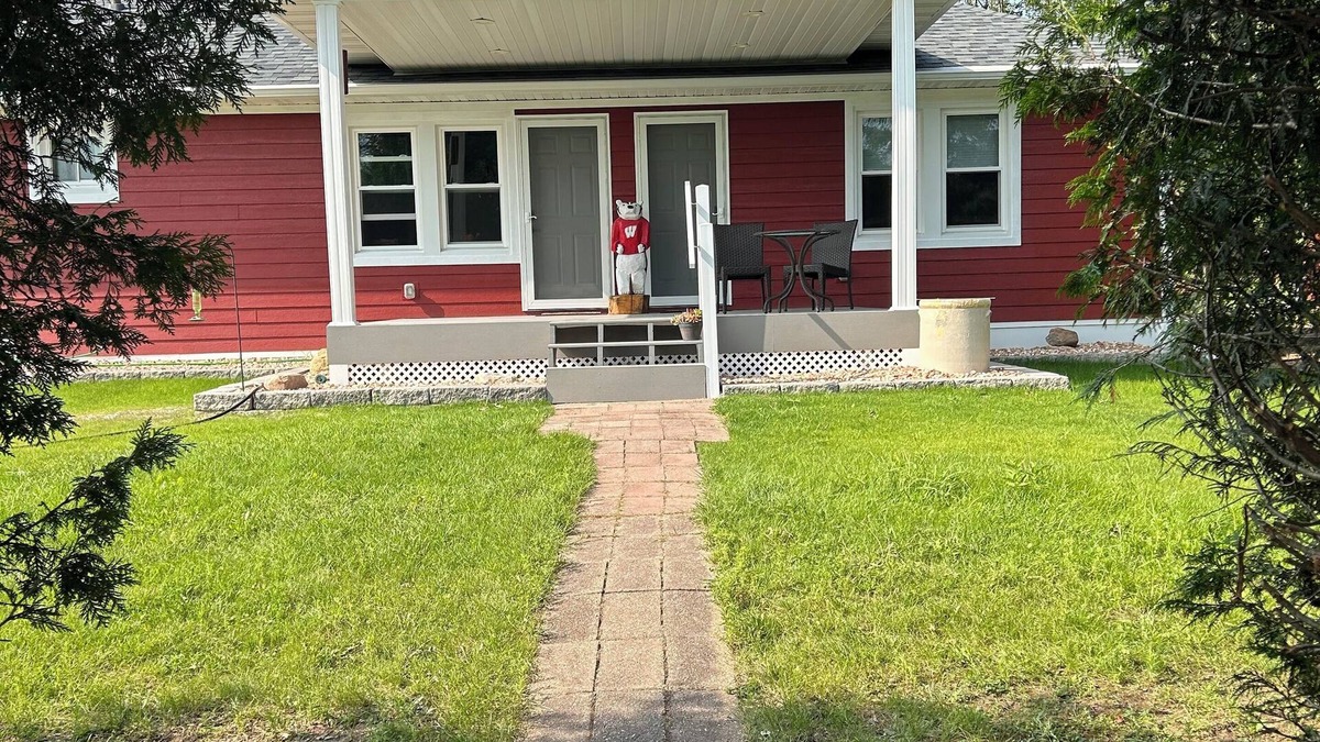 Ephraim Cottage | Road Taken Authors Retreat: 2-bedroom cottage in Ephraim with WiFi, AC