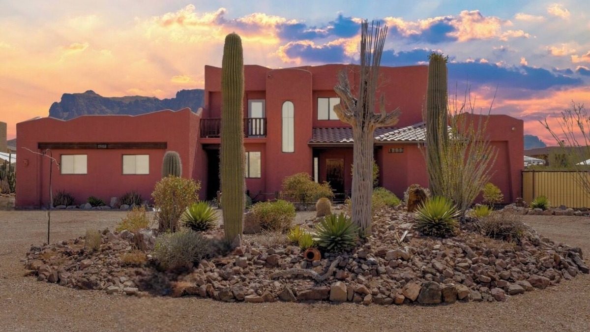 Apache Junction House | Roadrunner Retreat: Superstition Views & Wildlife