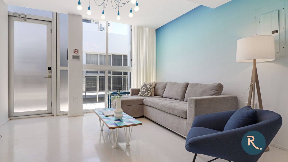 South Pointe Apartment | Roami at 250 Collins | 4 Bed Combo | Pool #32
