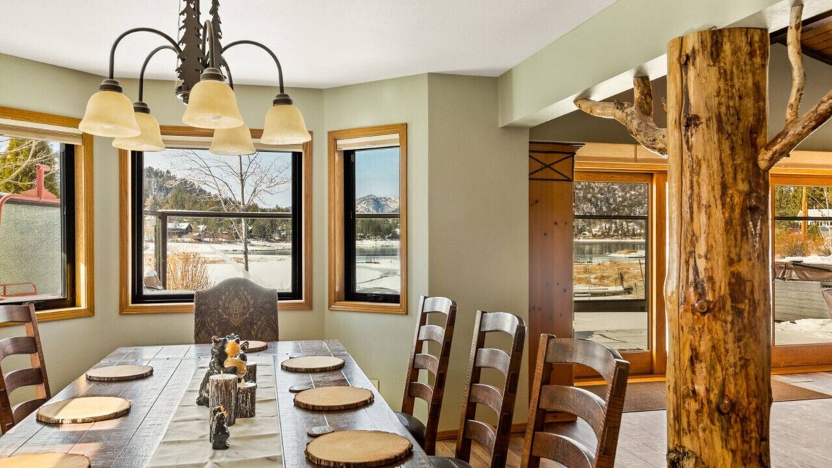 Boulder Bay Apartment | Roaring Lion Lakefront Lodge + Major Lake Views