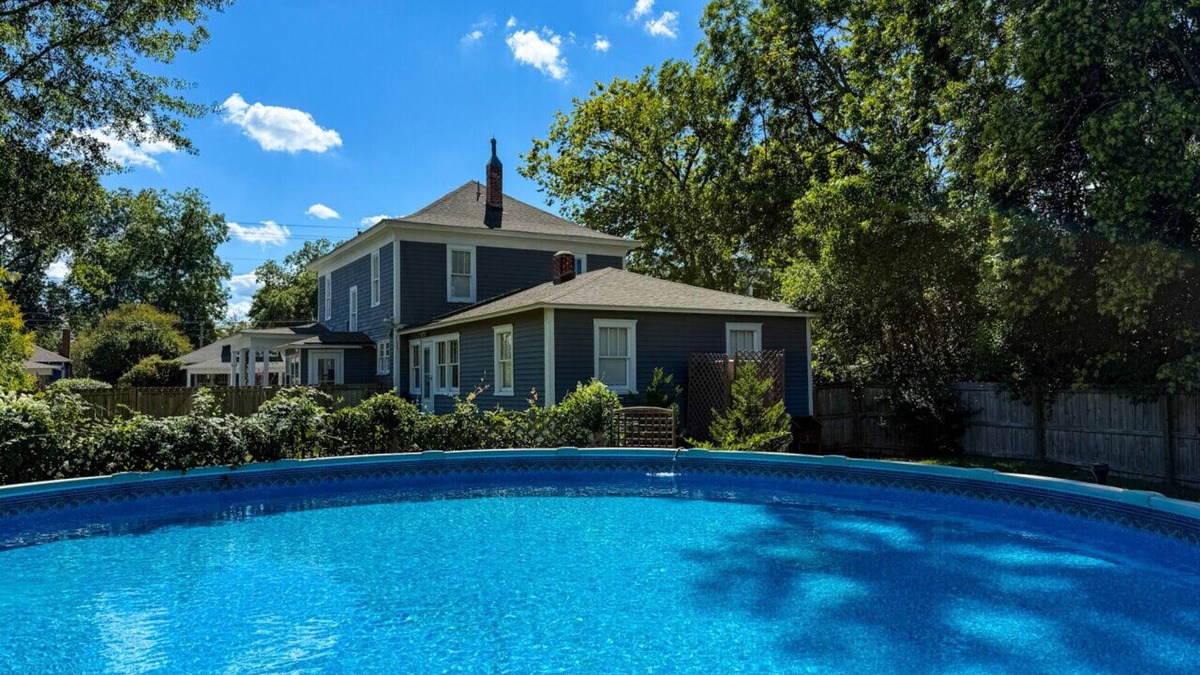 Washington House | Roberson House: Private Pool|Walk to Downtown|Sleeps 12
