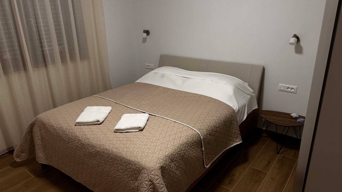Borik Apartment | ROBI 2 One-Bedroom Apartment with Terrace (manji)