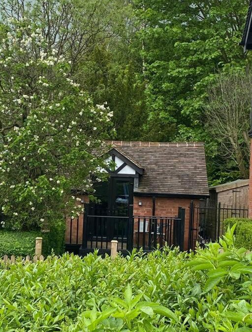 King's Bromley House | Robin's Nest - a self contained detached annex with sky sports & movies