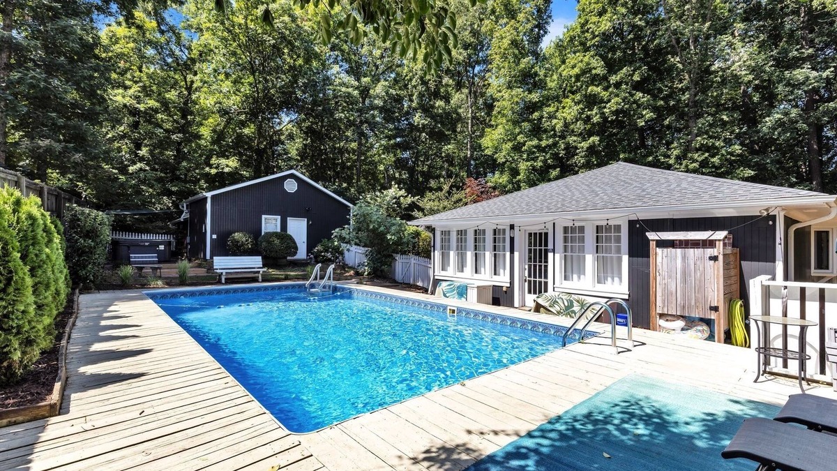 Chapel Hill House | Robin's Rest (3-Bedroom Home) with Pool by RedAwning