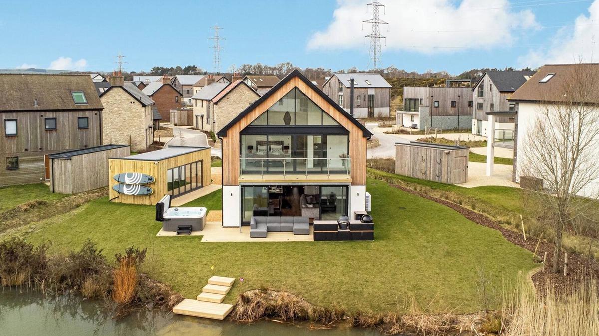 Holworth House | Robin's Retreat Silverlake, (OI19), Dorset