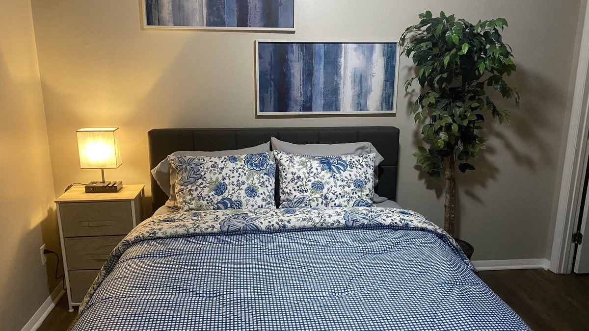 Sherwood Park House | Robinhood Studio Apt.