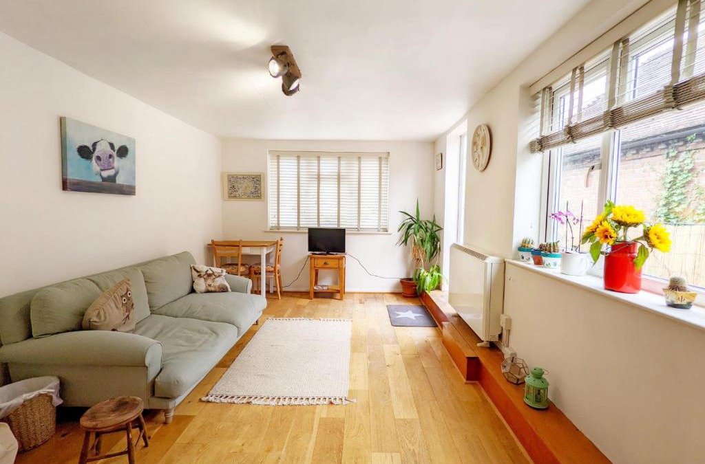 Billingshurst House | Robins Rest, Billingshurst