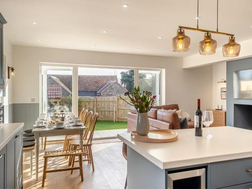 Bacton House | Robins Rest