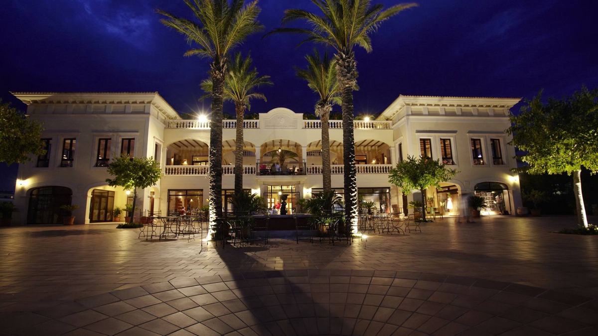 Cala Ferrera Hotel | ROBINSON CALA SERENA