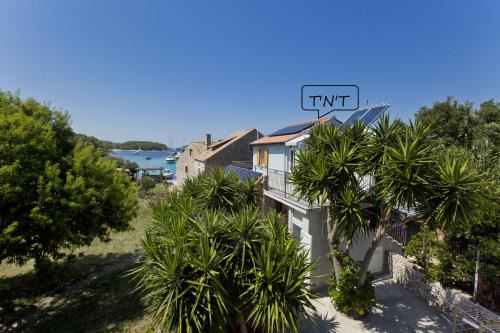 Hvar House | Robinson house T'n'T