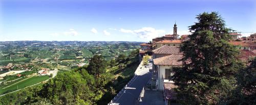 La Morra Bed & Breakfast | Rocche Costamagna Art Suites