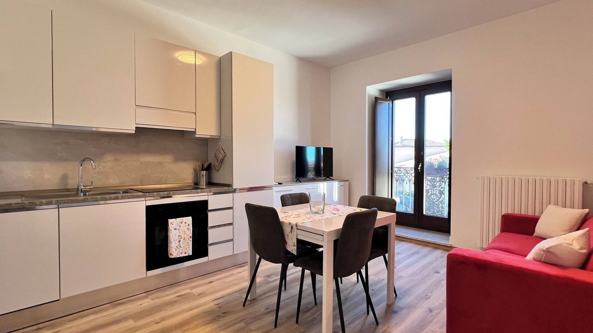 Rocca San Felice Apartment | Rocchesi Apartments - Two-room apartment with small balconies, ideal for couples and families