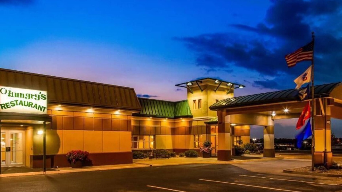 Marshalltown Hotel | Rock Island Inn & Suites Marshalltown