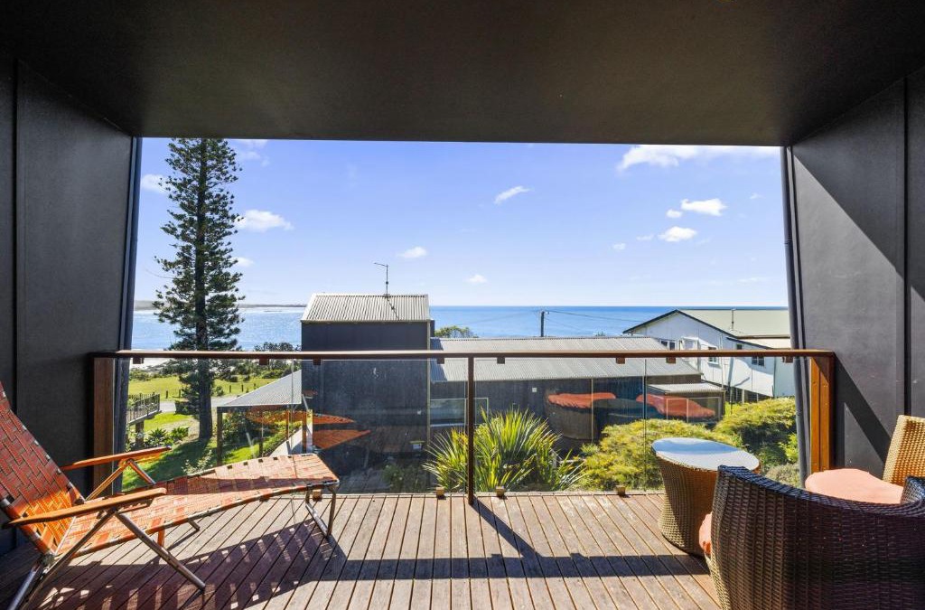 Woolgoolga House | Rock Ledge