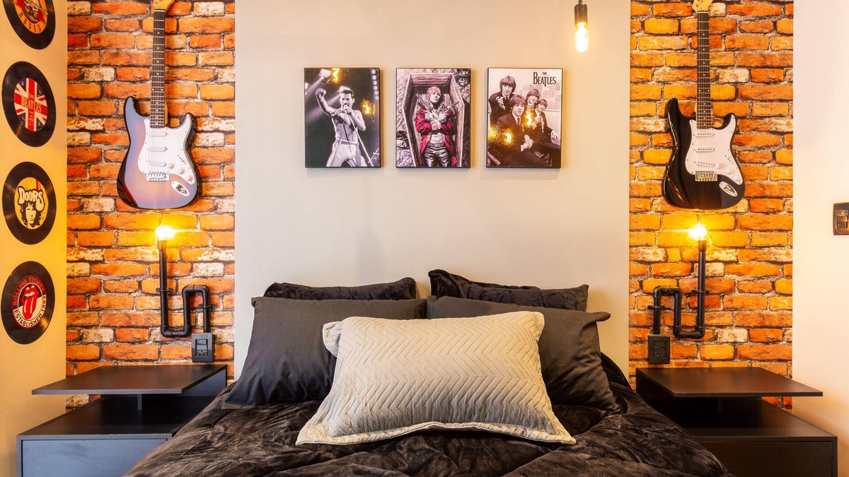 Cochabamba Apartment | Rock n' roll life only a couple minute walk from the best eateries!