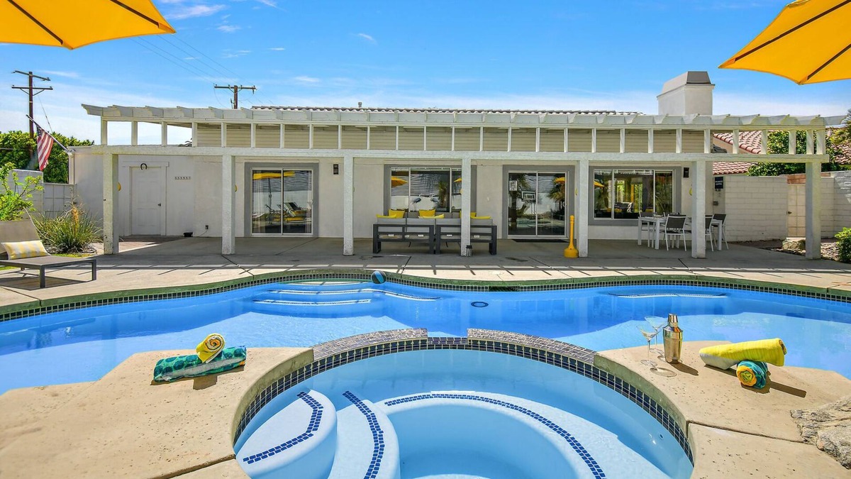 Bermuda Dunes House | Rock N Royalty: Pool, Spa, Fire Pit, Pool Table!