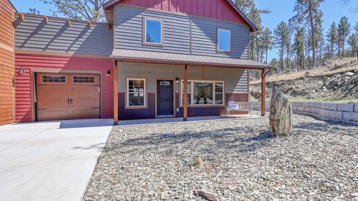 Rockerville Condo | Rockerville Gold Town Lodging #12-This two-bedroom condo is your perfect home base for adventure and relaxation. Just minutes from Mount Rushmore, Crazy Horse Memorial, Custer State Park, Sturgis, and the Badlands.