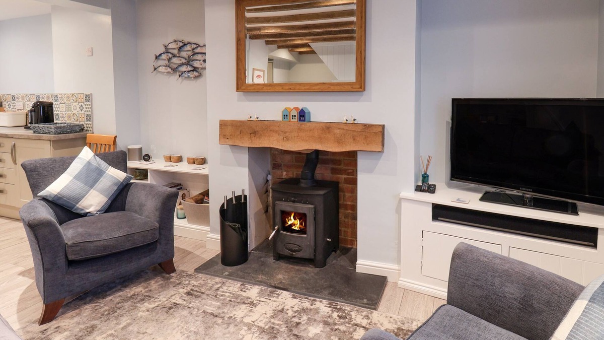 Staithes Cottage | ROCKFISH COTTAGE, family friendly, with open fire in Staithes