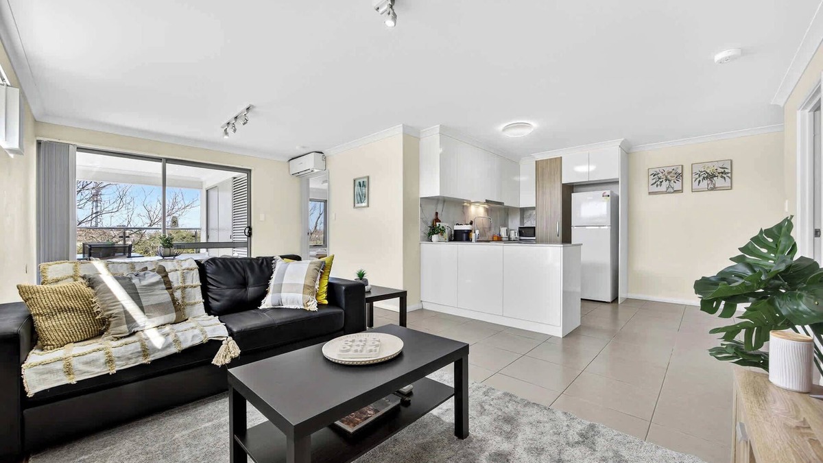 Rockingham Apartment | Rockingham 2BR Escape with Private Balcony