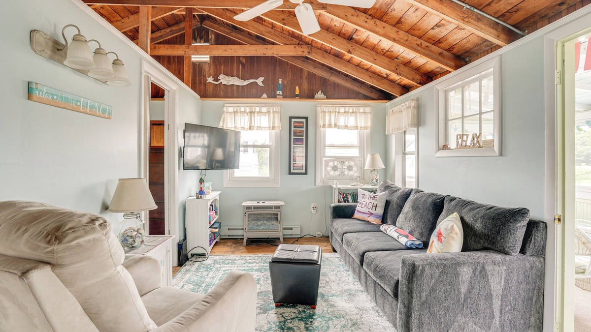 Rockport Cottage | Rockport Cottage w/Patio - Steps to Beach!