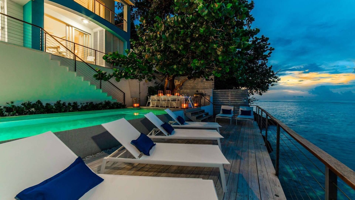 Boscobel Villa | Rocksteady Villa Luxury villa