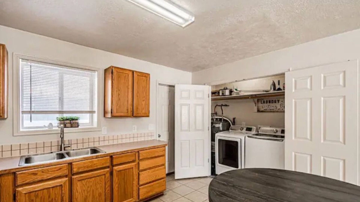 Inkom House | Rockwell Inn 3 | 2 King BD | Beautiful Views | Ski