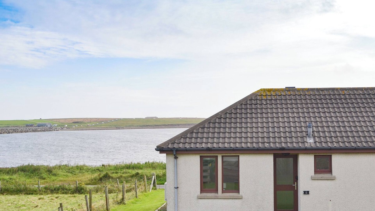 St. Mary's Cottage | Rockworks Chalets No.6 - UK7045