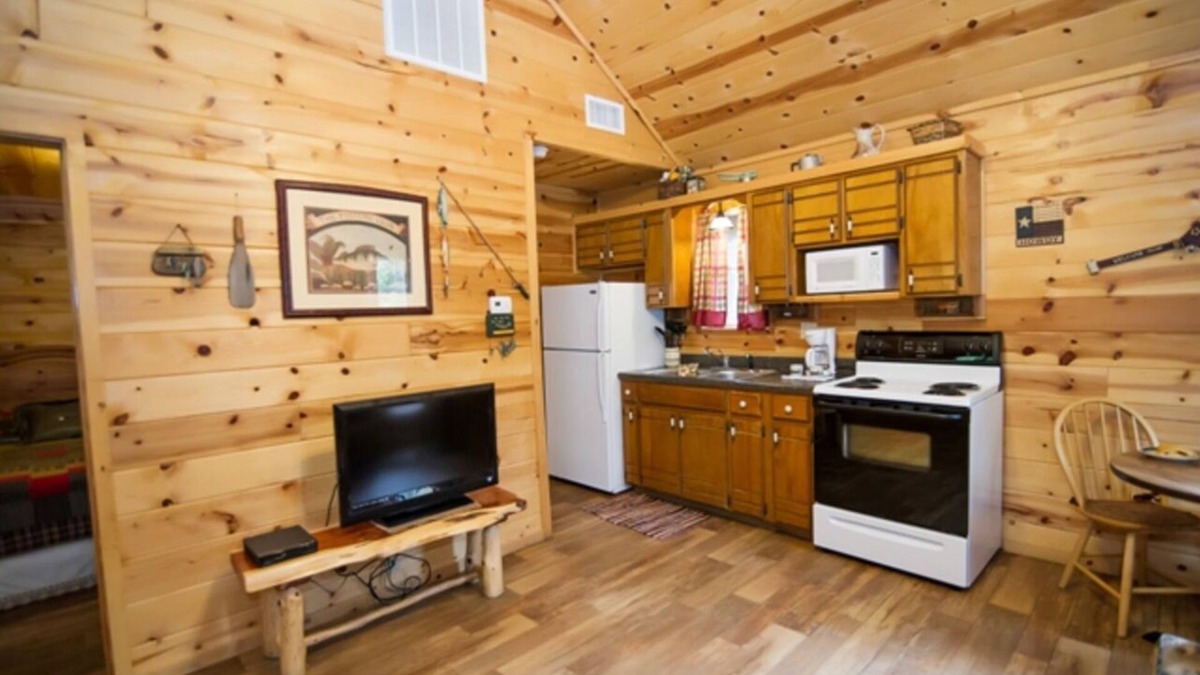 Broken Bow Cabin | Rocky Comfort- Broken Bow/Hochatown- 1bd