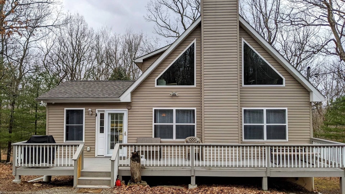 Lackawaxen House | Rocky Road Chalet - Masthope