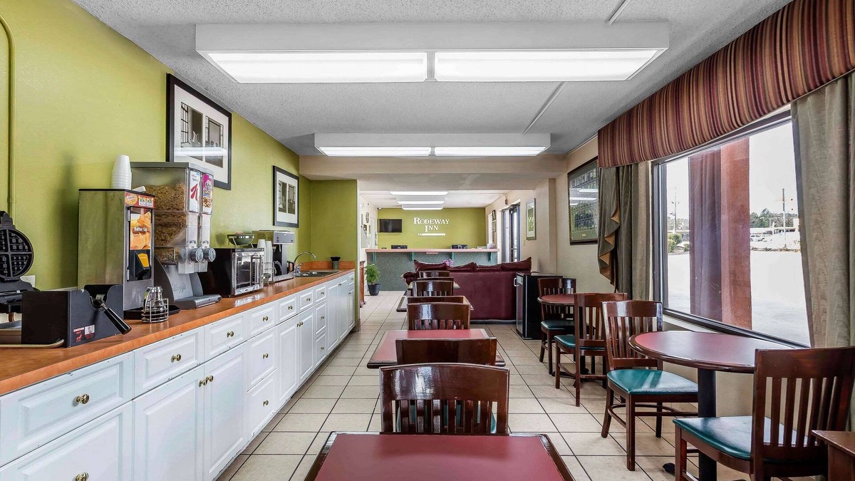 Gracewood Hotel | Rodeway Inn Augusta South