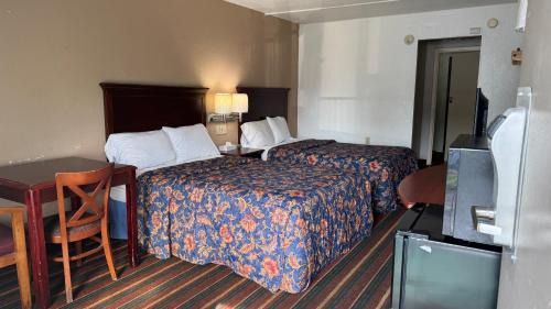 Dunmore Hotel | Rodeway Inn Dunmore