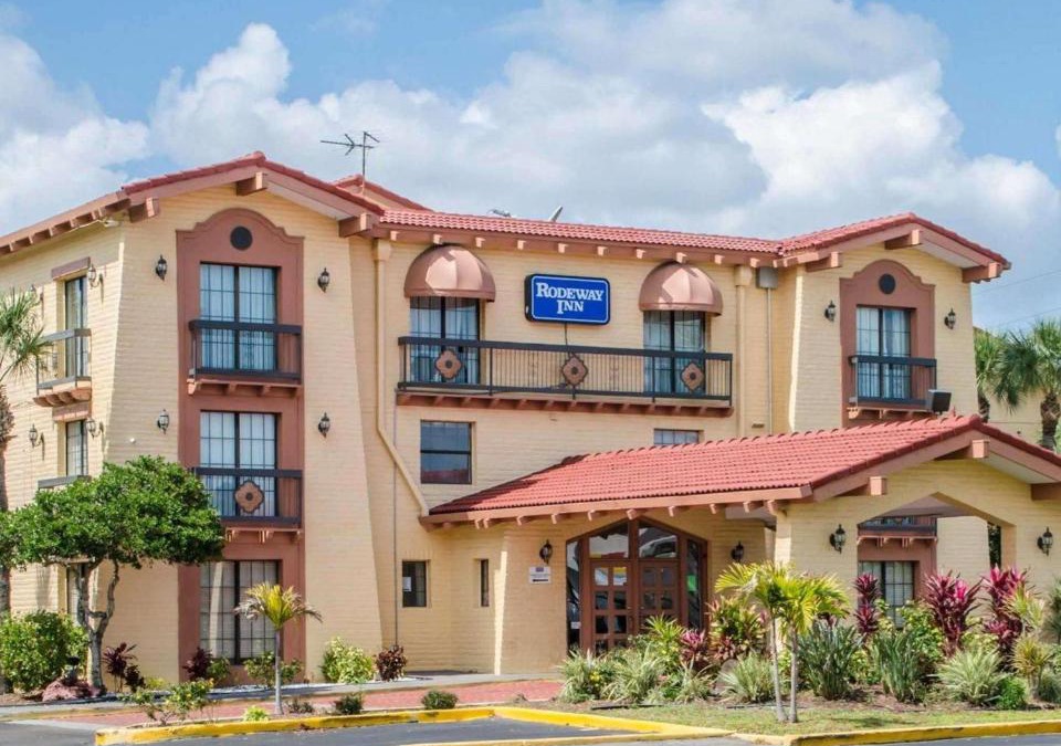 Tampa Hotel | Rodeway Inn Near Ybor City - Casino