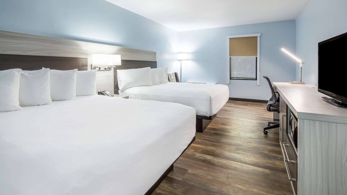 Northlake Hotel | Rodeway Inn