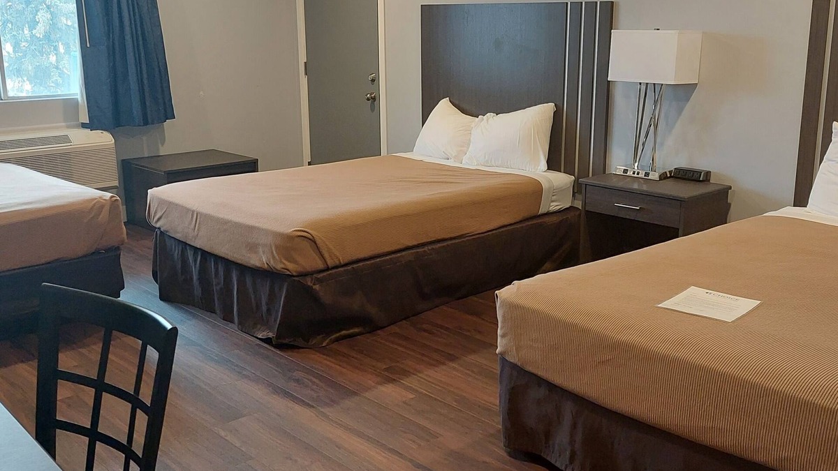 Kalkaska Hotel | Rodeway Inn