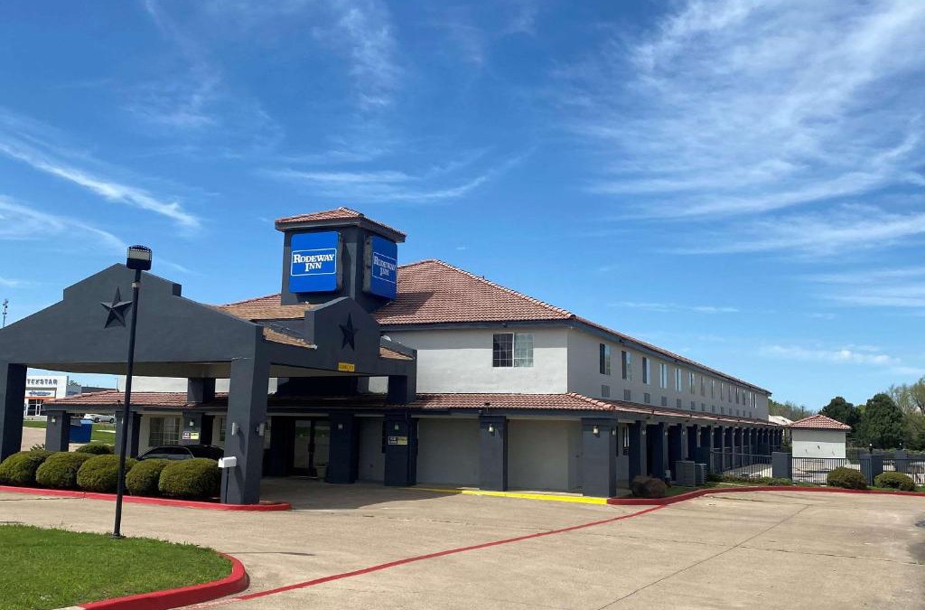 Stephenville Hotel | Rodeway Inn