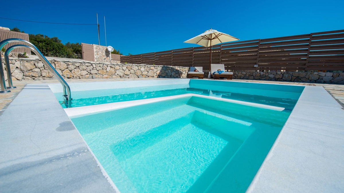 Peratia Villa | Roggaki Ionian Villas