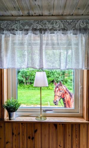 Dalskog House | Rolig häst, Kaneeling Stugby AB