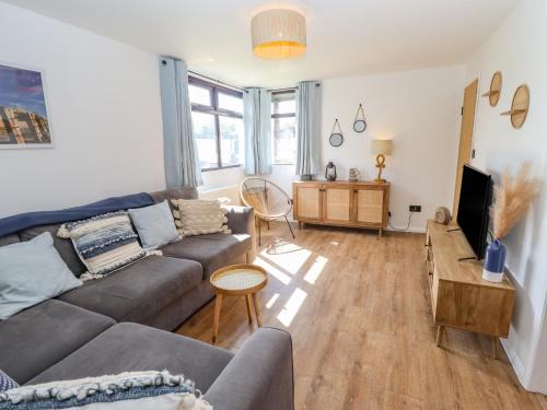Grimsby House | Rollin' Dunes