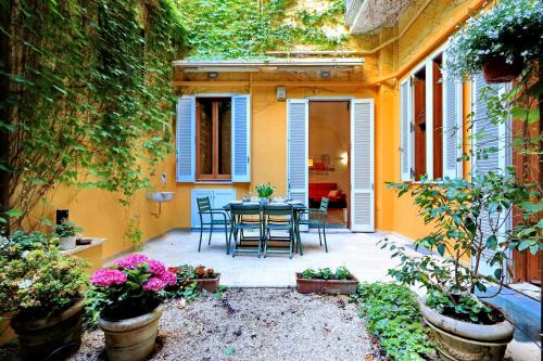 Rione V Ponte Apartment | ROMAC Coronari with gym, sauna and garden