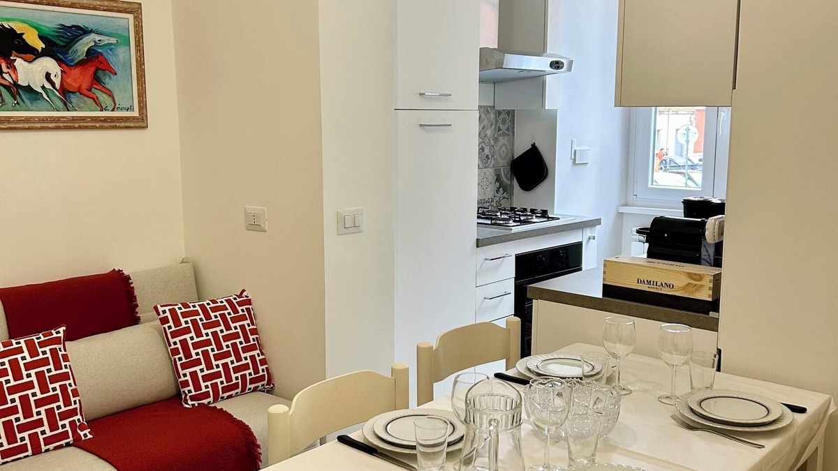 Tuscolano Apartment | Roman Holiday @ Furio Camillo