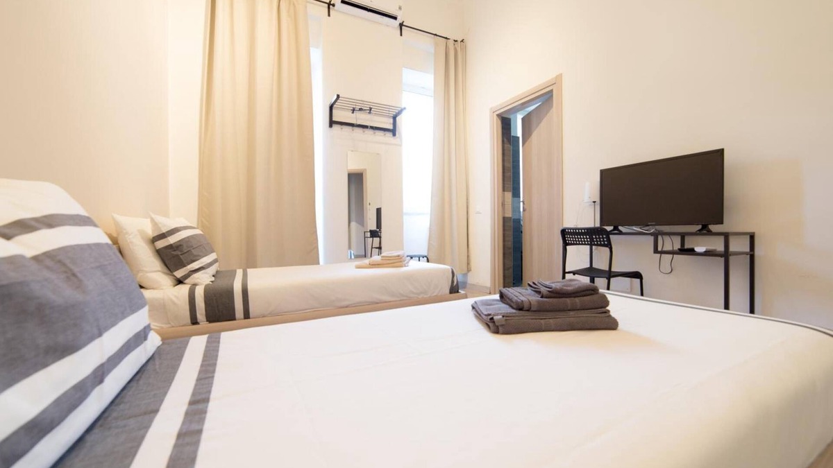 Picanello-Ognina-Barriera-Canalicchio Bed & Breakfast | Romano Rooms