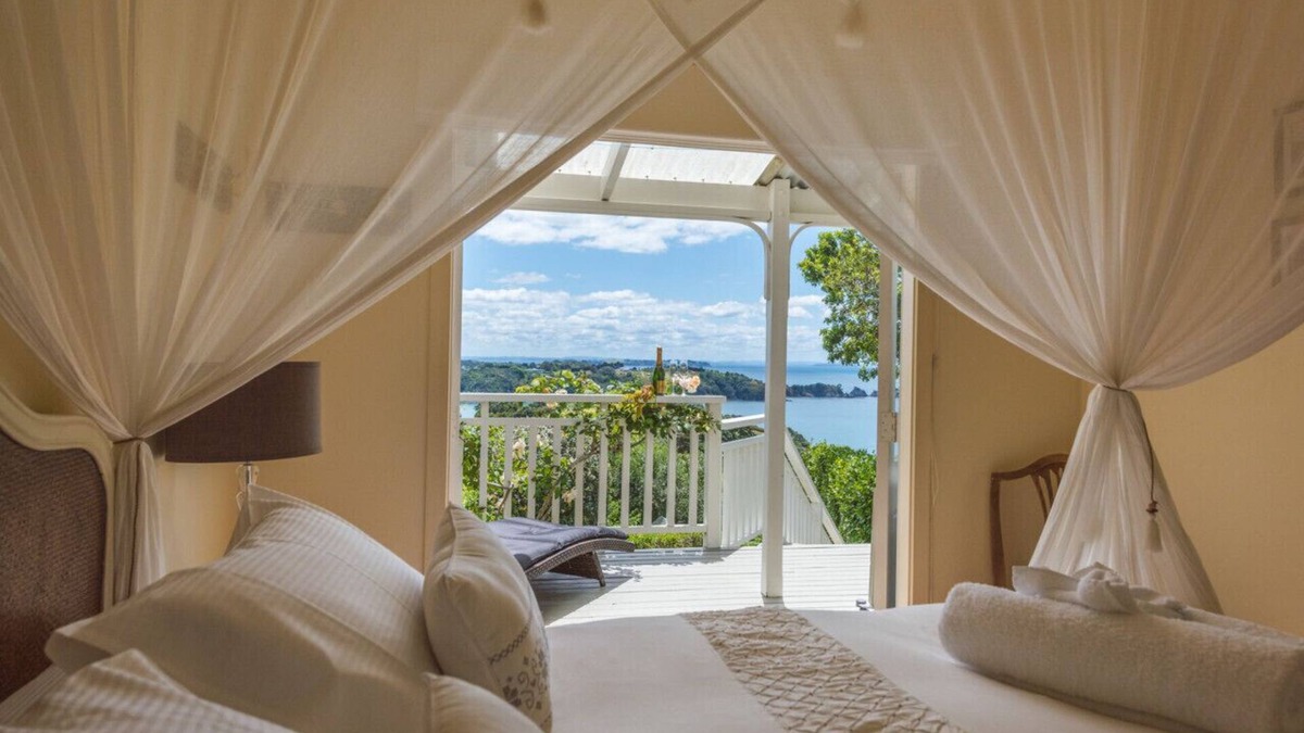 Waiheke Island Cottage | Romantic cottage recommended by NZ Herald