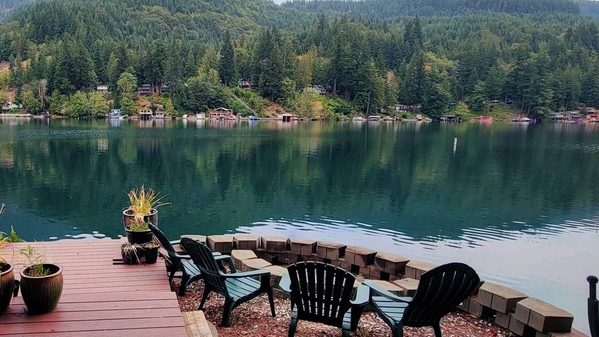 Port Angeles Cottage | Romantic cottage w/spacious private dock on Lake Sutherland, Kayak/SUP, WiFi