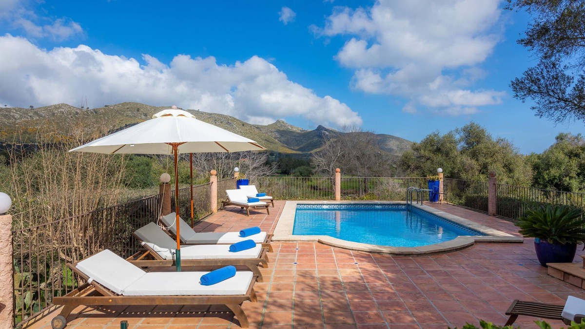Capdepera House | Romantic Country House with Mountain View, Pool, Wi-Fi