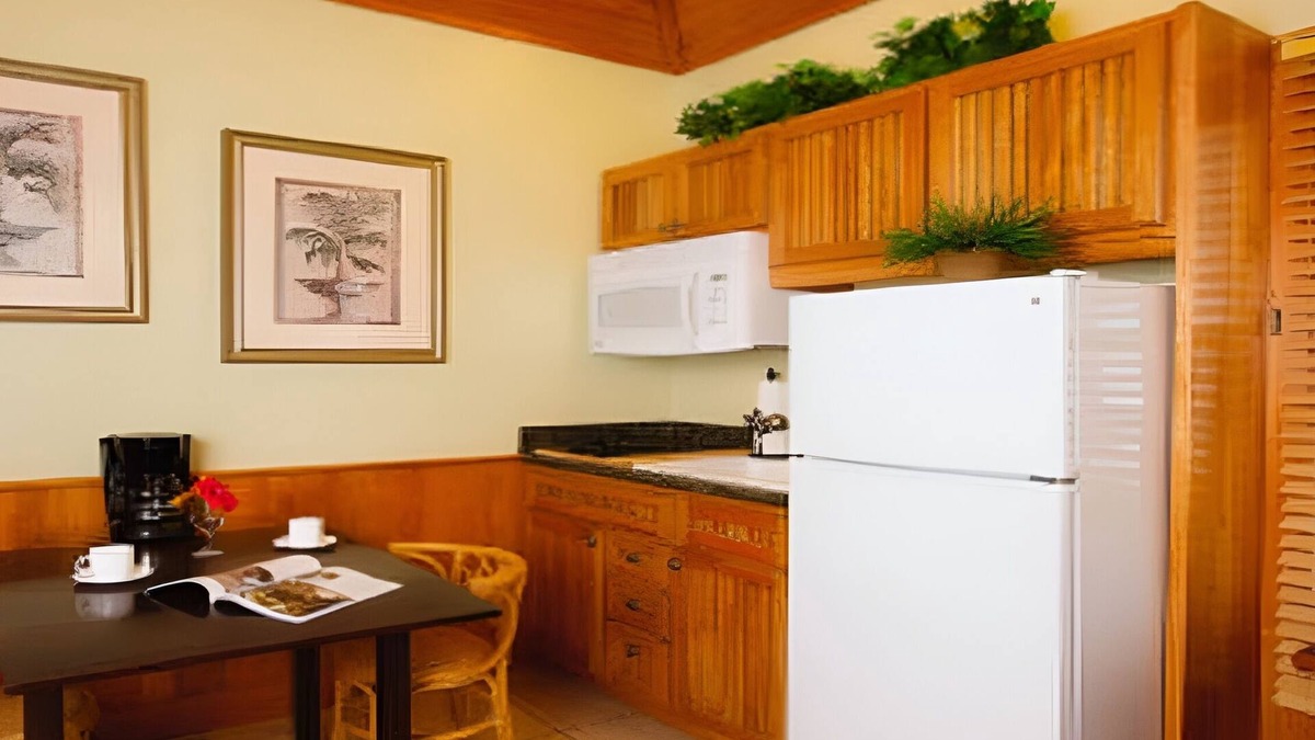 Captiva Hotel | Romantic Escape: Cottage w/Bay View | Porch | Kitchen | Free Parking | Pool
