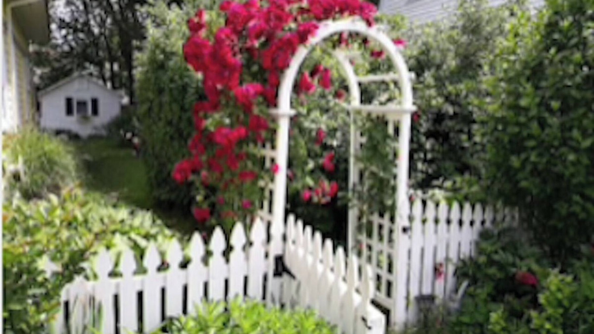 Manasquan House | Romantic guest cottage near beach and town!