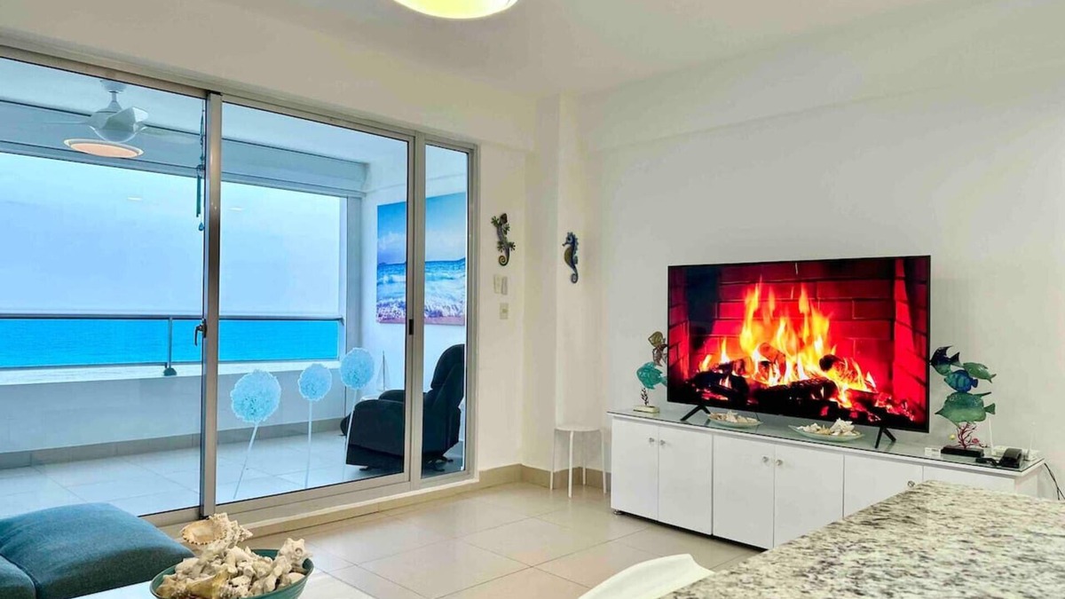 Juan Dolio - El Pueblo Apartment | Romantic Hideaway Beach Front Condo, Spectacular Views, Pool