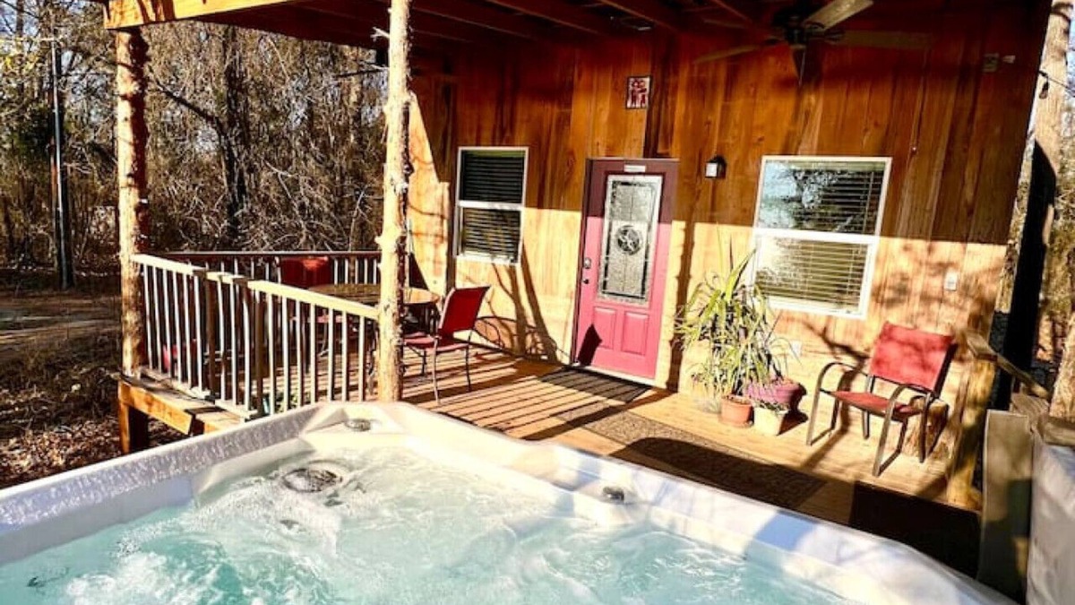 Flint Cabin | Romantic Lake Cabin Escape: PVT Hot Tub/Fire Pit